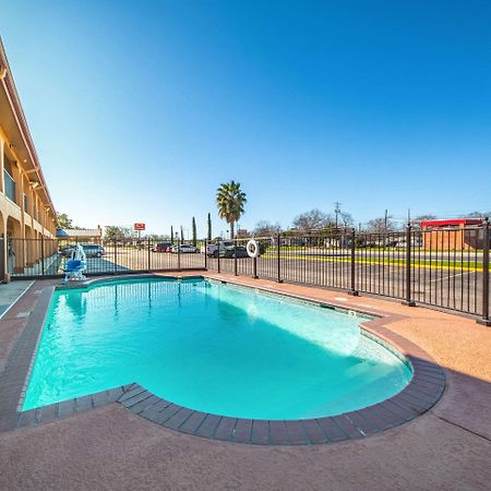 Econo Lodge San Marcos University Area Ngoại thất bức ảnh